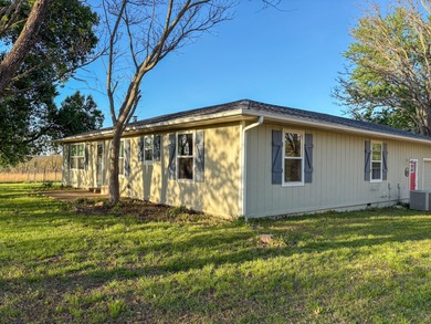 (private lake, pond, creek) Home For Sale in Willow Springs Missouri