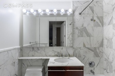 Welcome to a thoughtfully renovated one-bedroom, one-bath - photo 6