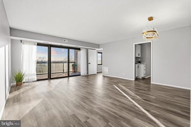 Huge Price Dropp!!! NEW PRICE: $364,888 Condo fee includes - photo 9
