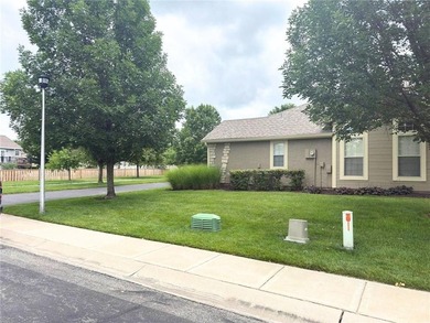 You won't want to miss this!!! Come see this peaceful 2 bed, 1 - photo 11