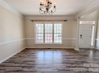 Enjoy classic charm and everyday comfort in the desirable Jetton - photo 7