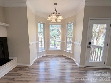 Enjoy classic charm and everyday comfort in the desirable Jetton - photo 8