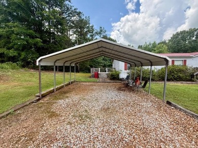 Enjoy the peace and privacy of rural living with this - photo 7