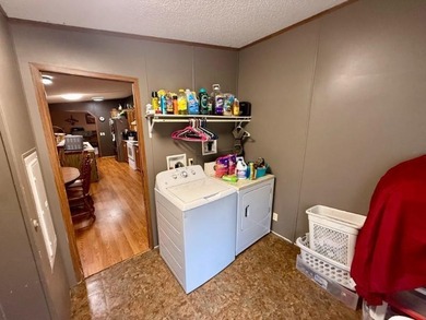 Enjoy the peace and privacy of rural living with this - photo 9