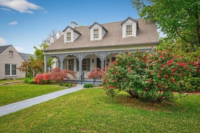 EXPERIENCE TRUE SOUTHERN CHARM IN THIS 1932 HOME IN HIGHLY - photo 2