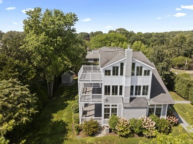 NEW PRICE BELOW RECENT APPRAISAL. One house from L.I. Sound on a - photo 3