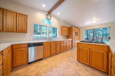 Outdoor Paradise! Imagine yourself here! A large, private, 2+ - photo 3