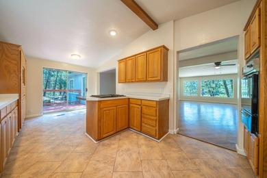 Outdoor Paradise! Imagine yourself here! A large, private, 2+ - photo 7