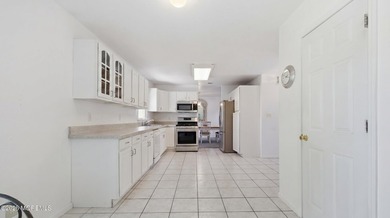 Welcome to this beautifully maintained home in Pine Lake Park! - photo 12