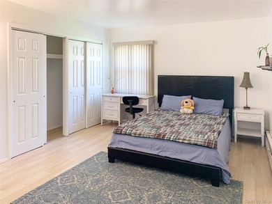 Very Spacious (2300 Square Feet) Large expanded ranch with - photo 16