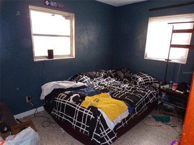 Amazing large family or multi-family opportunity on an oversized - photo 19