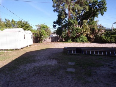 Amazing large family or multi-family opportunity on an oversized - photo 22