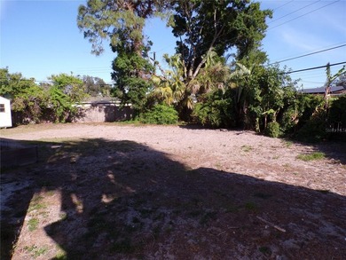 Amazing large family or multi-family opportunity on an oversized - photo 26