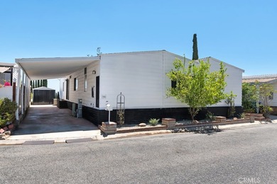 Welcome to this beautifully maintained 4-bedroom, 2-bathroom - photo 1