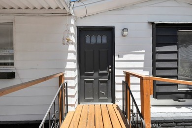 Welcome to this beautifully maintained 4-bedroom, 2-bathroom - photo 3