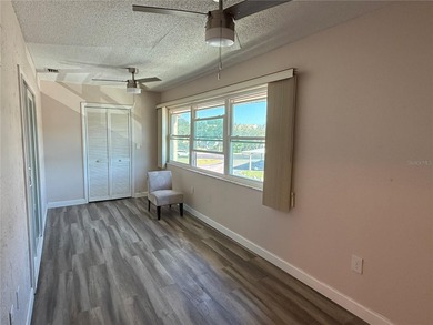 Lovely home! Updated and move-in ready condo located in a - photo 11