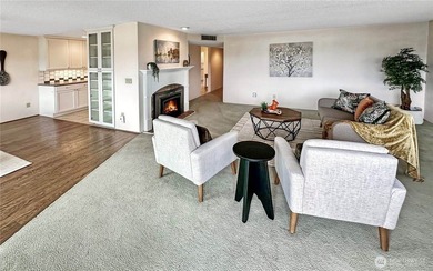 Rare East Bay Condo, Corner Unit with No Stairs & over 1700 sq - photo 11