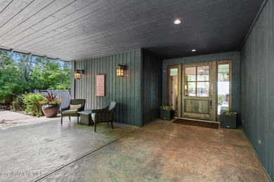 Discover a refined take on the classic Gozzer Cabin--beautifully - photo 3