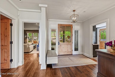 Discover a refined take on the classic Gozzer Cabin--beautifully - photo 6