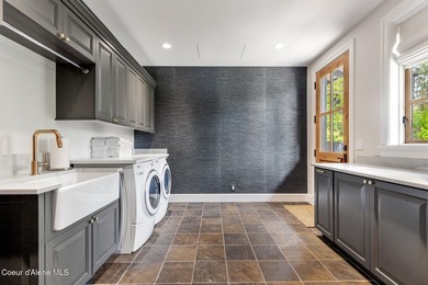 Discover a refined take on the classic Gozzer Cabin--beautifully - photo 7