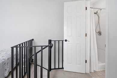 Just minutes from the beach, this charming 2-bedroom, 2-bath - photo 18