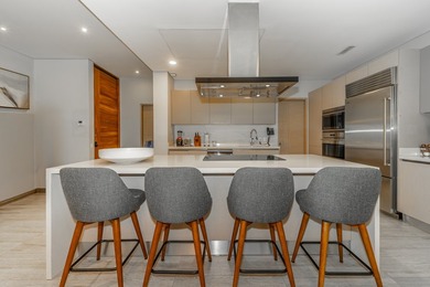 Luxury, privacy, generous living spaces, and an exceptional - photo 20
