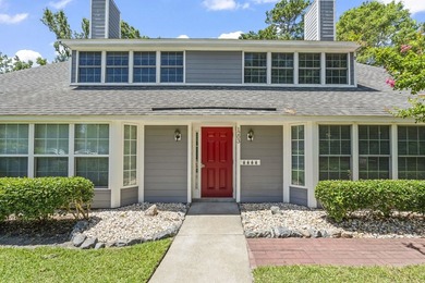 Just minutes from the beach, this charming 2-bedroom, 2-bath - photo 21