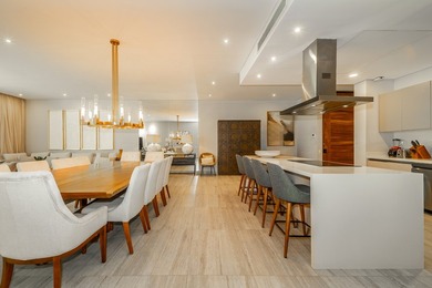 Luxury, privacy, generous living spaces, and an exceptional - photo 21