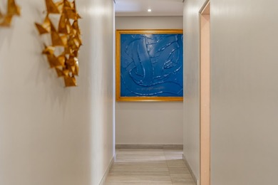 Luxury, privacy, generous living spaces, and an exceptional - photo 27