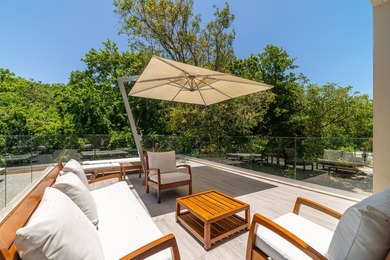 Luxury, privacy, generous living spaces, and an exceptional - photo 31