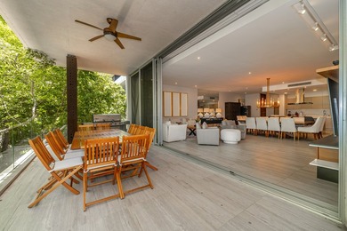 Luxury, privacy, generous living spaces, and an exceptional - photo 35