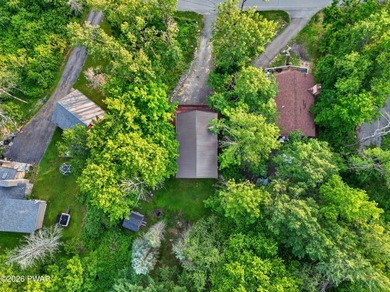 Welcome to this spacious and inviting 4-bedroom, 2-bath home - photo 5