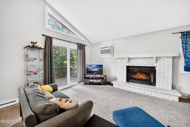 Welcome to this spacious and inviting 4-bedroom, 2-bath home - photo 10