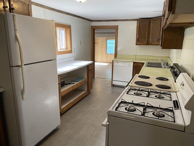 Here is the perfect opportunity to own your very own home or - photo 7