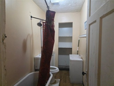 Prime Investment Opportunity in Beechwood - Turn-Key 3-Unit - photo 7