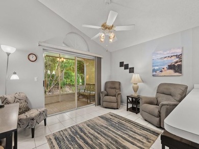 Beautiful move-in ready villa located in Kings Isle, a desirable - photo 11