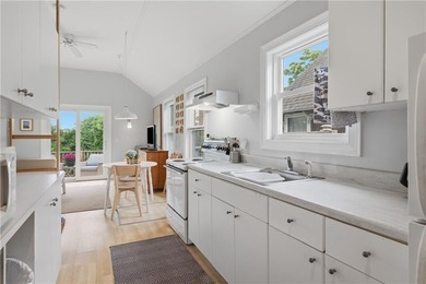 Plain and Simple...this is THE PERFECT COTTAGE in an IDEAL BEACH - photo 14
