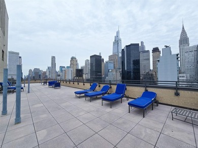 1bed, 1beth , can be Jr 4 ! use like 2 bed rooms or separate - photo 17