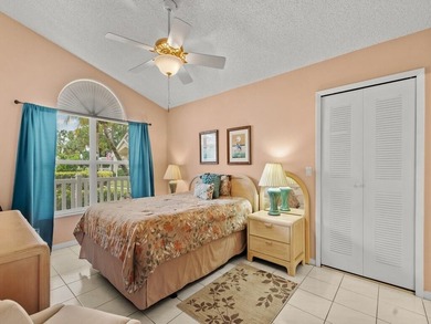 Beautiful move-in ready villa located in Kings Isle, a desirable - photo 19