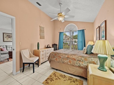 Beautiful move-in ready villa located in Kings Isle, a desirable - photo 20