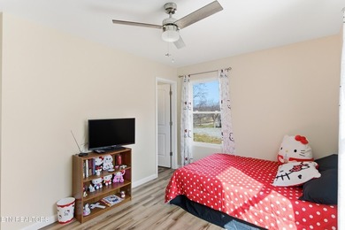 PRICED BELOW APPRAISAL!!! A RARE FIND!!! AN ALMOST NEW RANCHER - photo 21