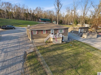 Low-maintenance home close to the water! This one delivers - photo 21