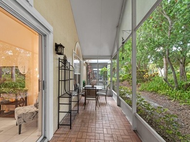 Beautiful move-in ready villa located in Kings Isle, a desirable - photo 24
