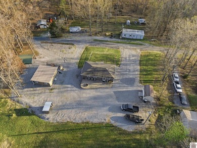 Low-maintenance home close to the water! This one delivers - photo 25