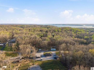 Low-maintenance home close to the water! This one delivers - photo 29