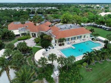 Beautiful move-in ready villa located in Kings Isle, a desirable - photo 31