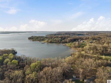 Low-maintenance home close to the water! This one delivers - photo 31
