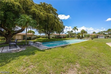 Fantastic villa with attached garage in this duplex style condo - photo 42
