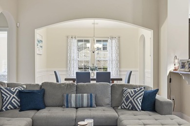Welcome to this beautifully maintained 3-bedroom, 3-bath - photo 11