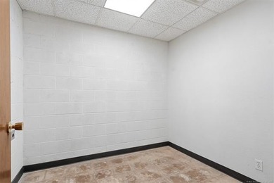 Remodeled commercial building, located on the way to downtown - photo 12